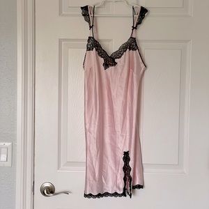 Victoria’s Secret Sz Small Pink Lingerie Vintage Slip